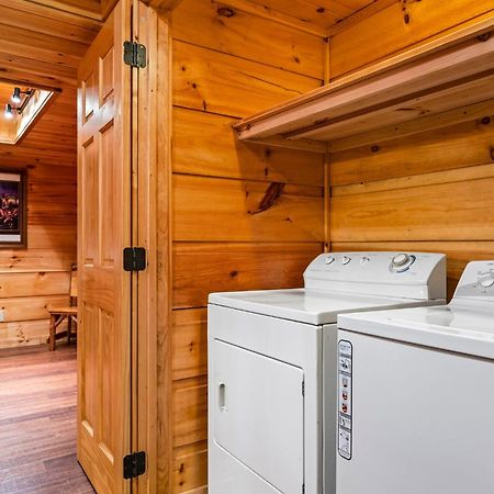 Take My Breath Away Holiday Home Gatlinburg Exteriör bild